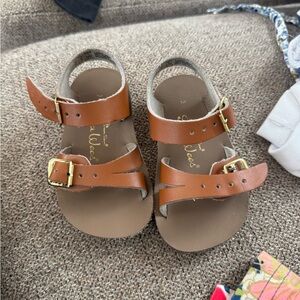 Classic Tan Kids Sandals with Buckle Straps